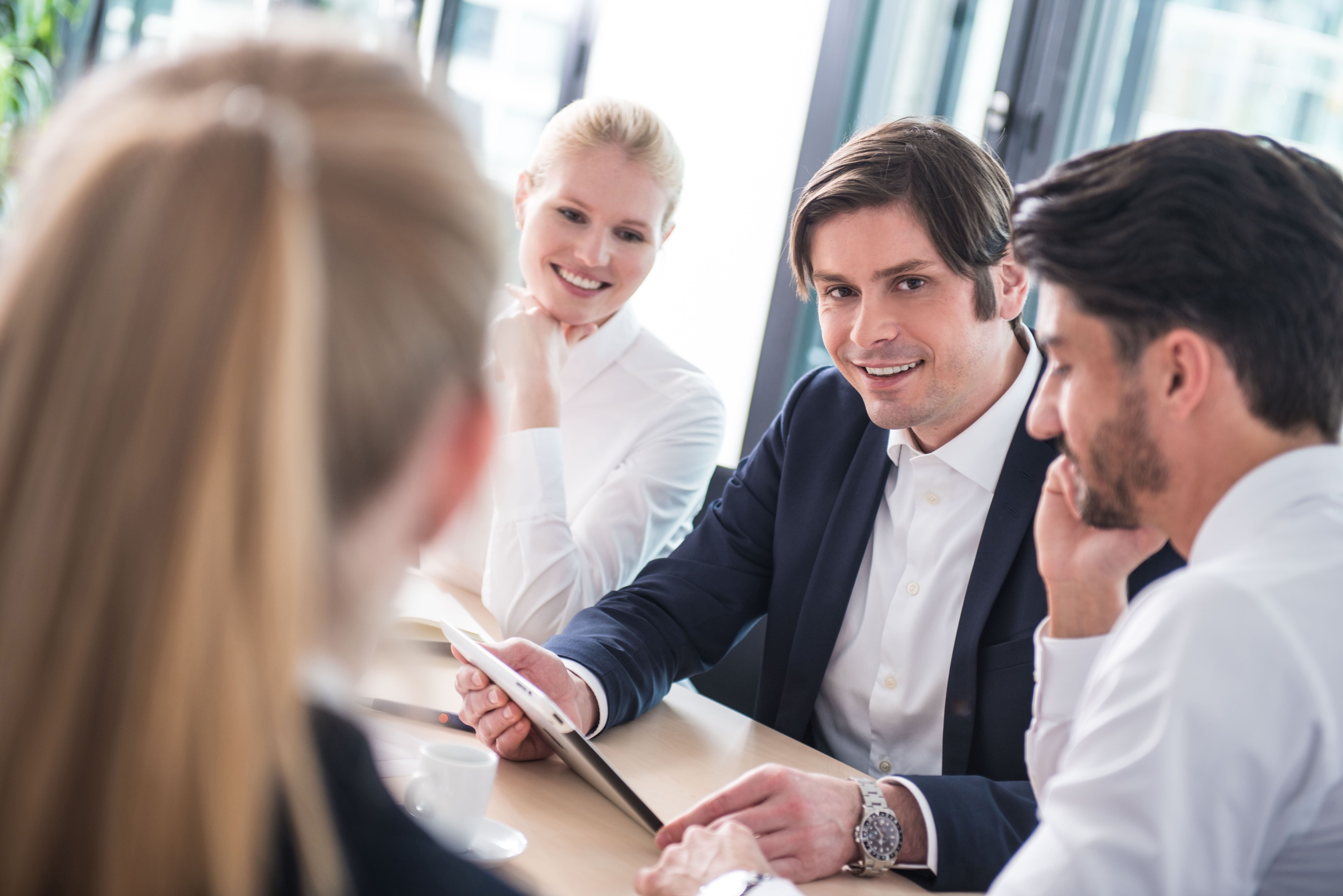 Hallo Industrie! - Berufseinstieg in den außerakademischen Arbeitsmarkt