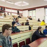 Leading Self-Directed Teams: Striking a Balance Between Structure and Freedom in Higher Education
